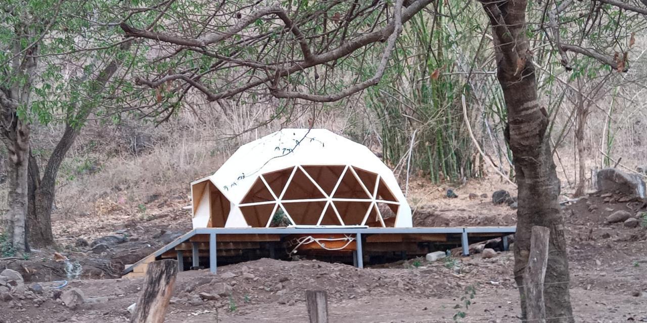 Instalación Domo Geodesico Madera